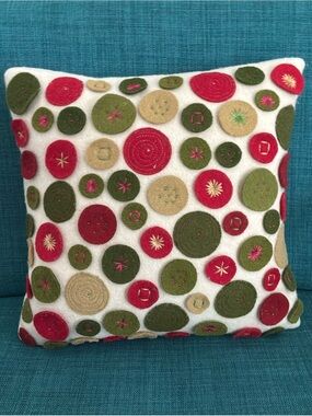 Crate&Barrel 12”x12” Wool "Cheer" Throw Pillow Ivory With Red Green Appliqué